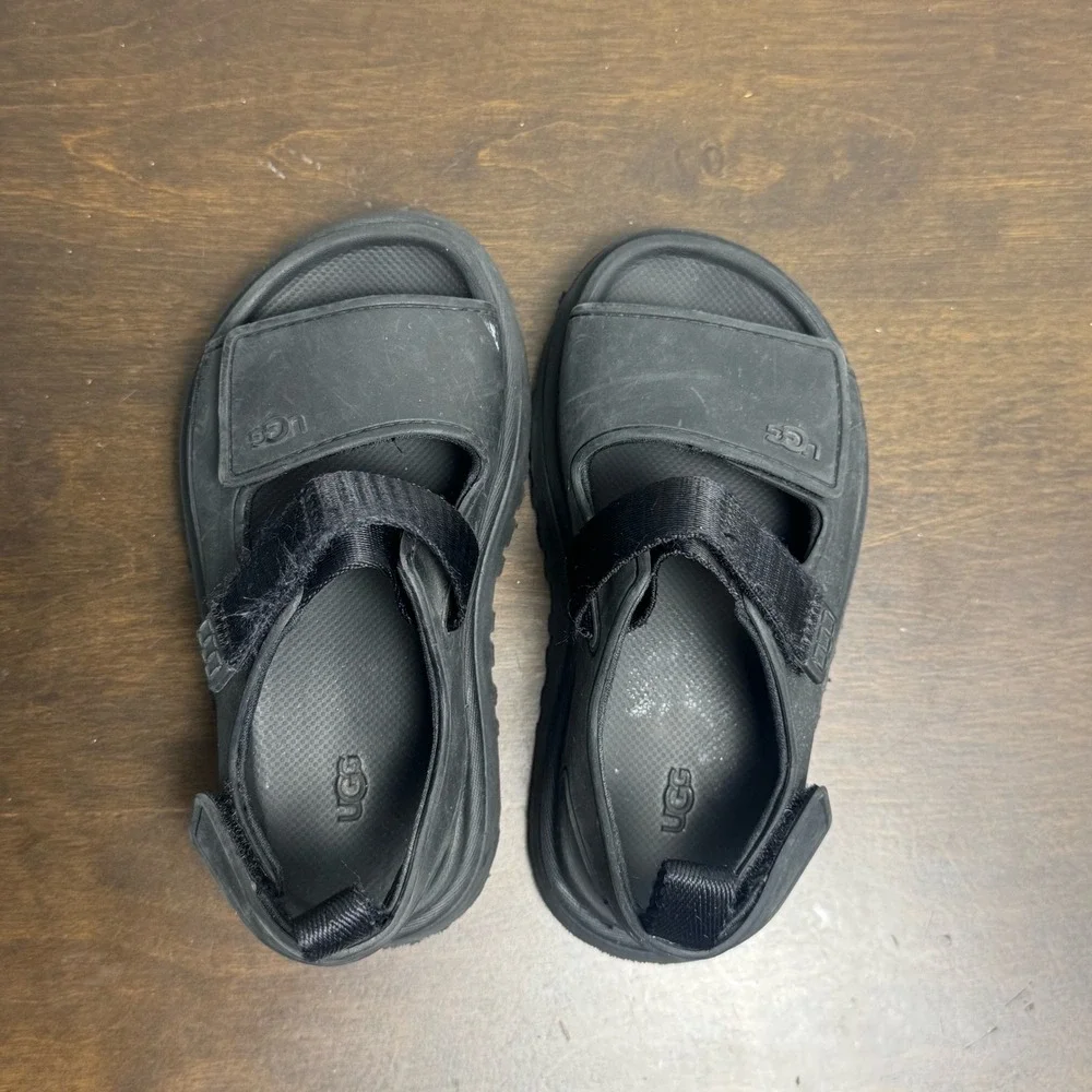 UGG GoldenGlow Sandals Kids 12 Lightweight Sport Platform Black